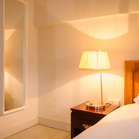 Diamond Hill House レターフラック
